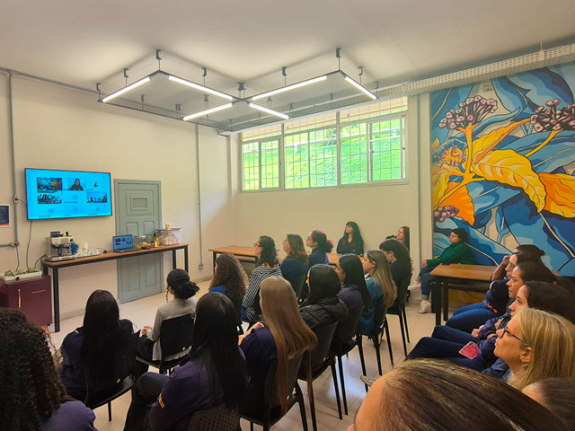 Informacao que protege no mes da mulher hexagono realiza palestra com delegada da delegacia da mulher de ouro preto 3